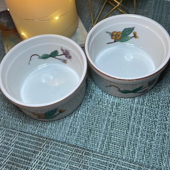 #72 Two Cute Flower Bakeware Dishes - Picture 8 of 15